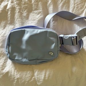 Lulu lemon crossbody bag